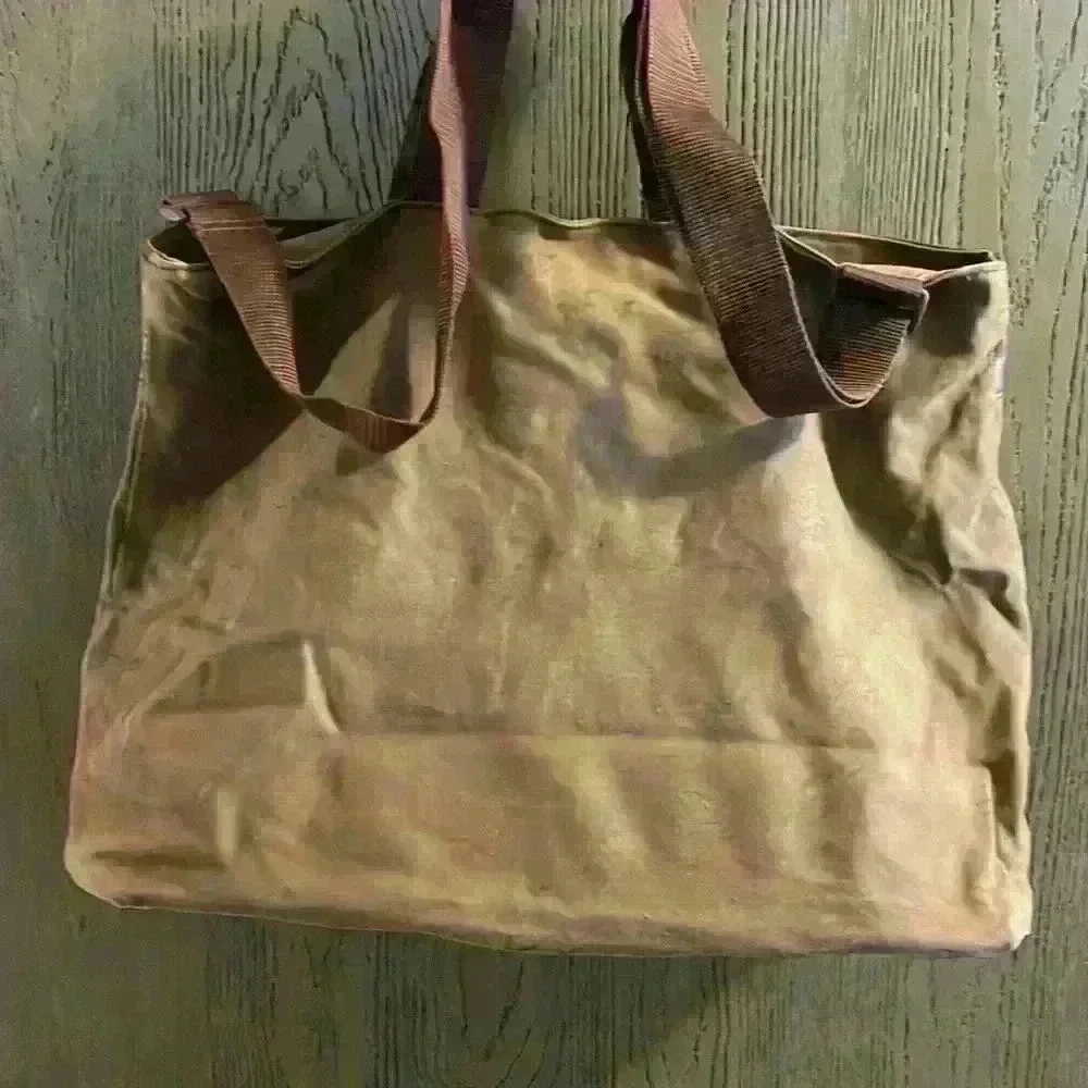 Disney Winnie The Pooh & Friends
Brown Tote Bag Used. Good condition - Picture 11 of 11